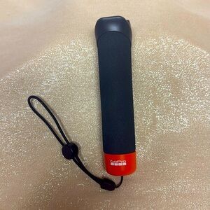 GoPro handler. Floating hand grip.